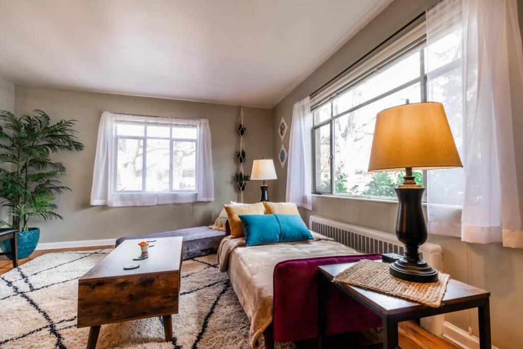 Ski - Explore - Relax - Cozy Beds, Tv & Wi-Fi Leilighet Salt Lake City Eksteriør bilde